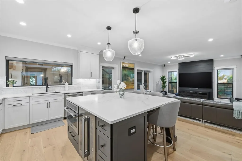 417 S Paloma Place Tampa FL 33609