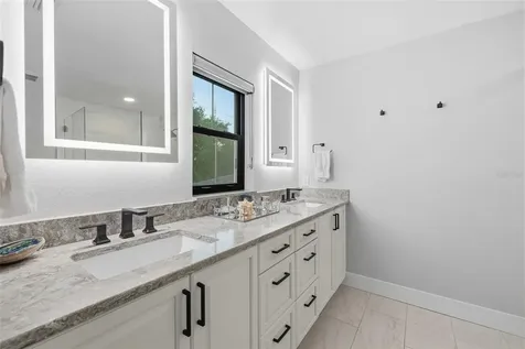 417 S Paloma Place Tampa FL 33609