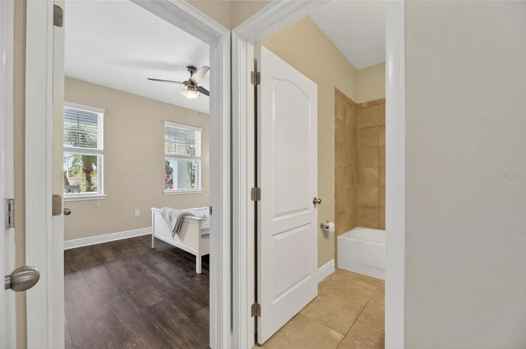 513 Manns Harbor Drive Apollo Beach FL 33572