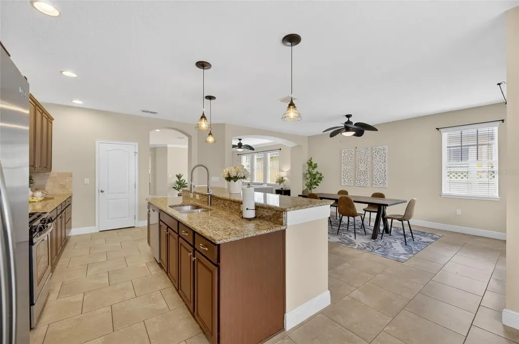 513 Manns Harbor Drive Apollo Beach FL 33572