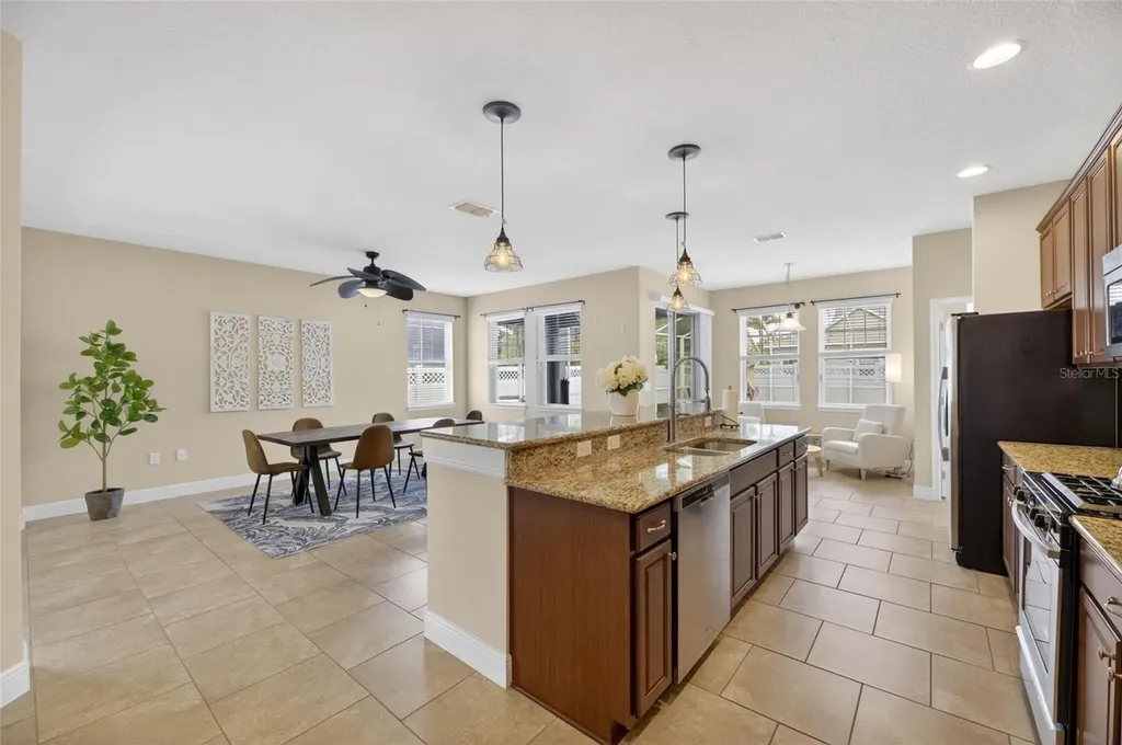 513 Manns Harbor Drive Apollo Beach FL 33572