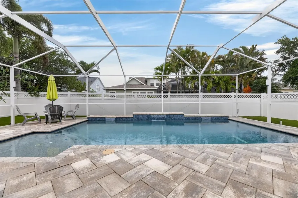 513 Manns Harbor Drive Apollo Beach FL 33572