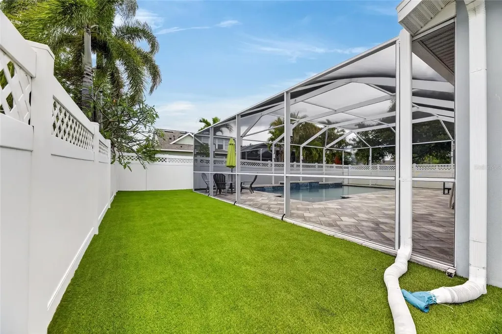 513 Manns Harbor Drive Apollo Beach FL 33572