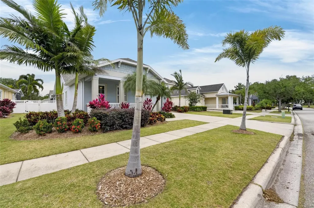 513 Manns Harbor Drive Apollo Beach FL 33572