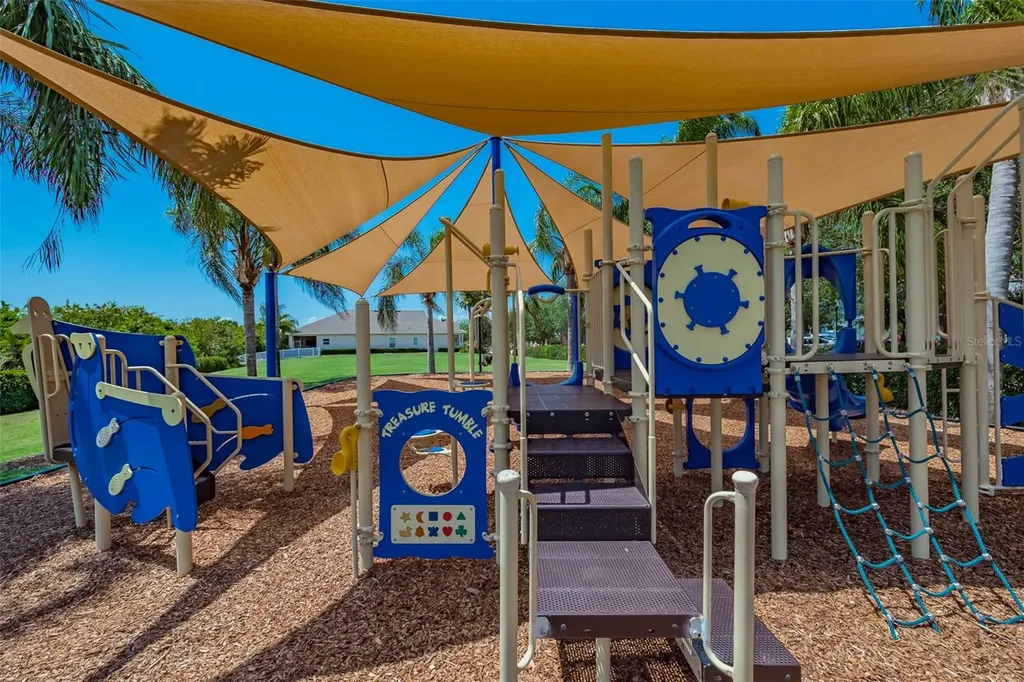 513 Manns Harbor Drive Apollo Beach FL 33572