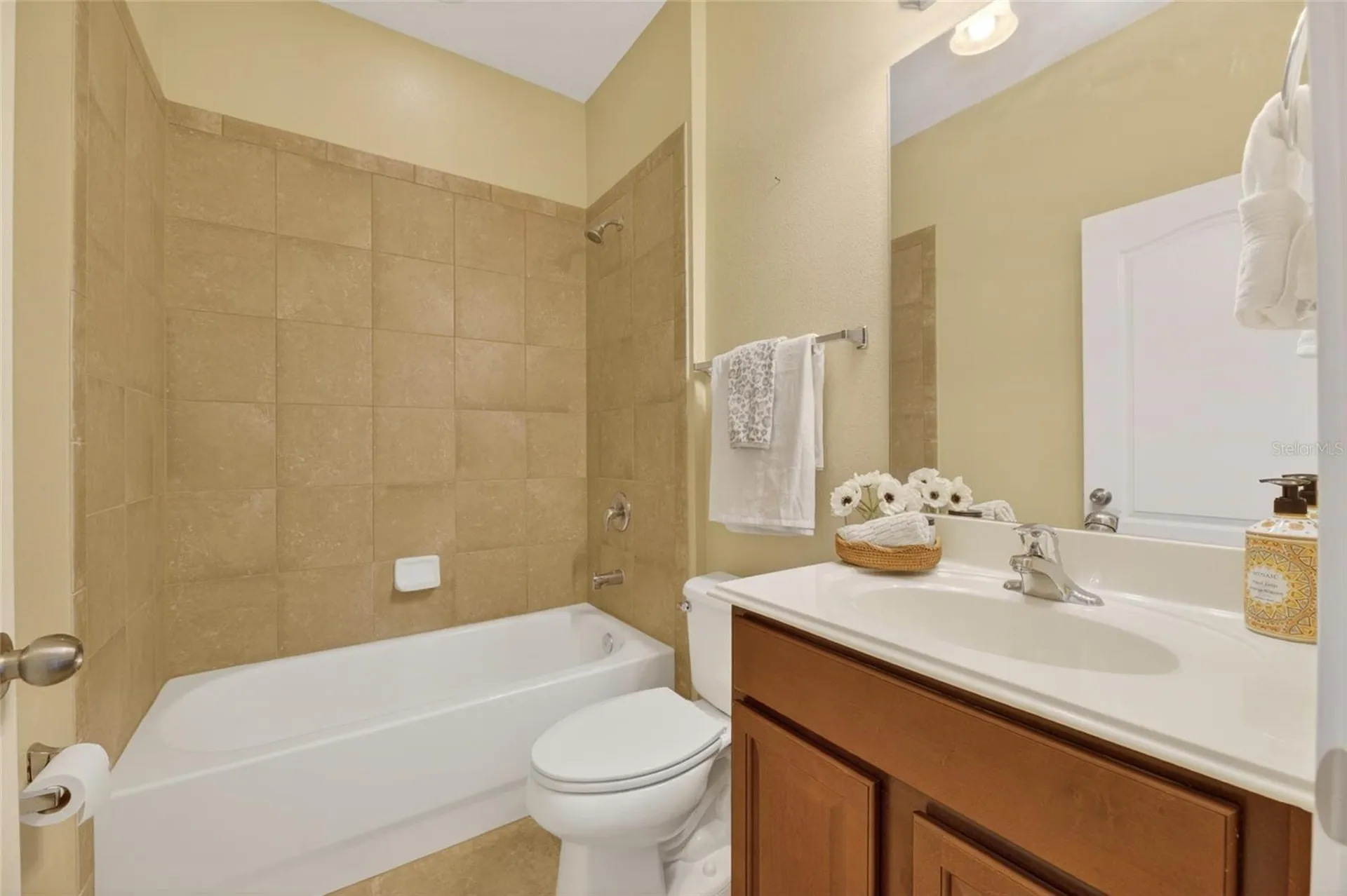 513 Manns Harbor Drive Apollo Beach FL 33572