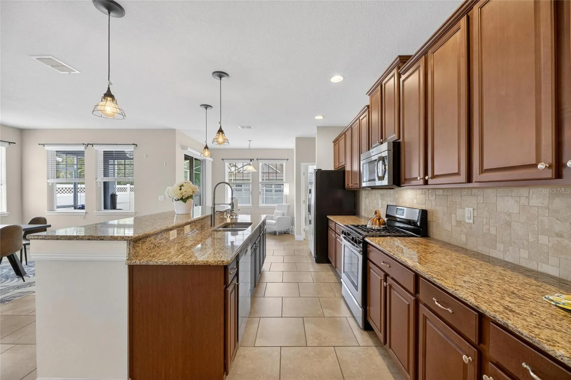 513 Manns Harbor Drive Apollo Beach FL 33572