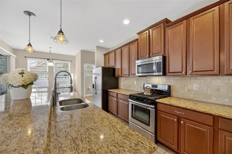 513 Manns Harbor Drive Apollo Beach FL 33572
