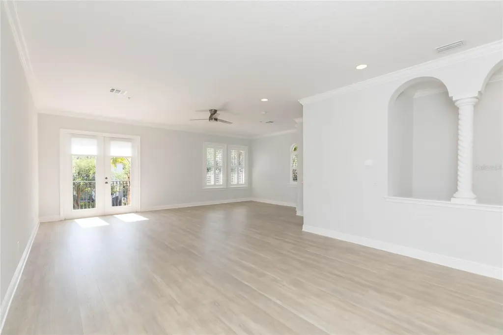 114 E Davis Boulevard Tampa FL 33606