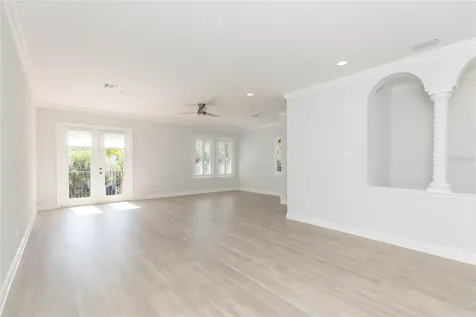 114 E Davis Boulevard Tampa FL 33606