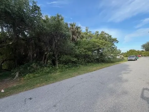 21447 Dranson Avenue Port Charlotte FL 33952