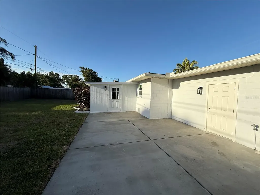 15573 Bedford Circle E Clearwater FL 33764