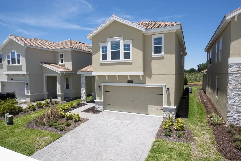 1037 Blackwolf Run Road Davenport FL 33896