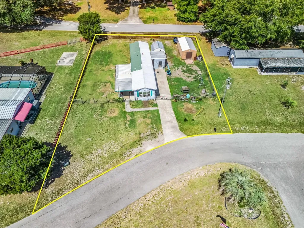 10114 SE 24th Street Webster FL 33597