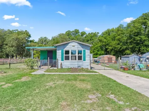 10114 SE 24th Street Webster FL 33597