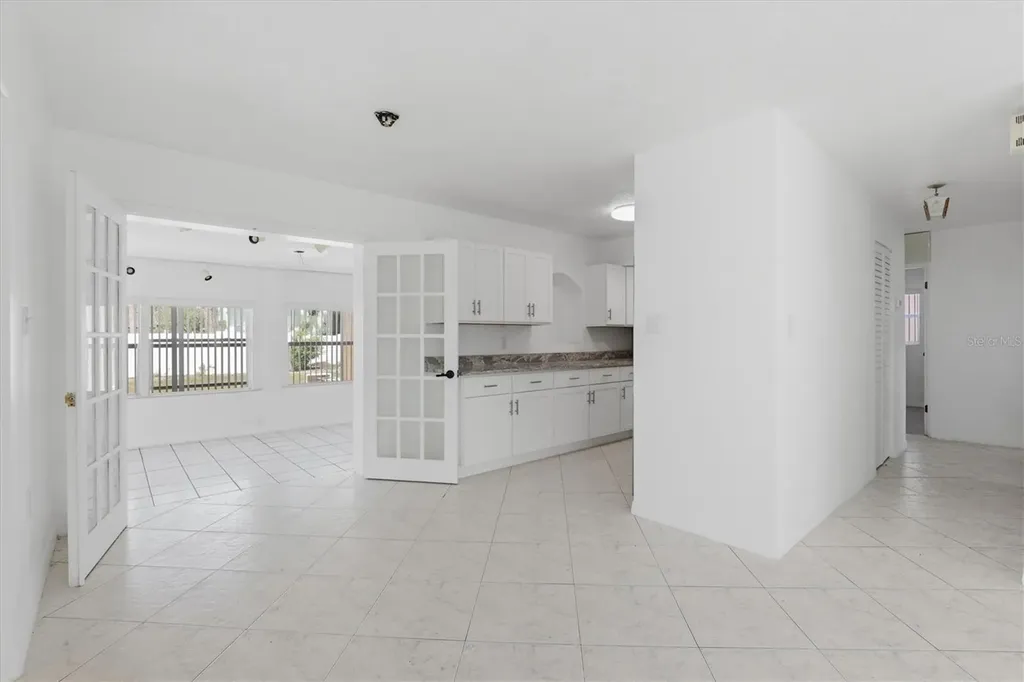 721 Bayshore Drive Tarpon Springs FL 34689