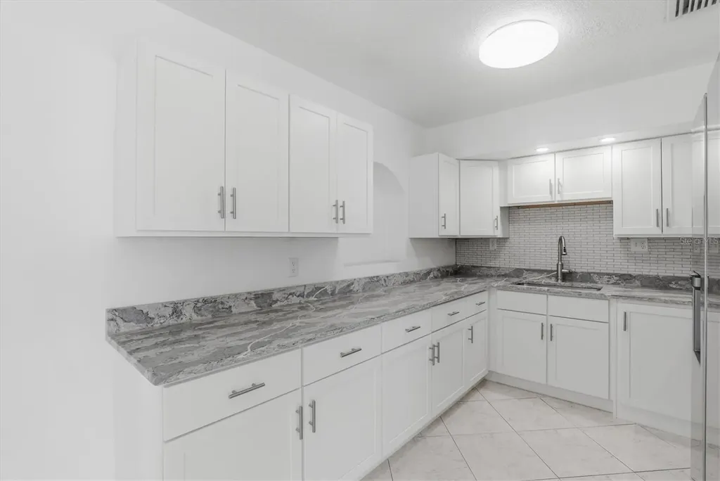721 Bayshore Drive Tarpon Springs FL 34689