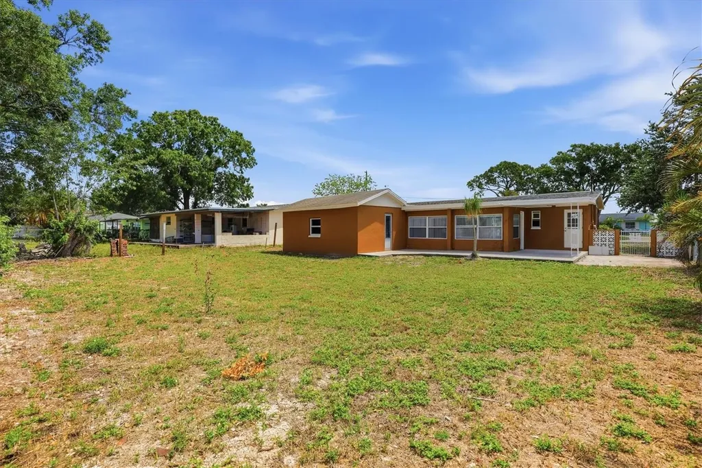 721 Bayshore Drive Tarpon Springs FL 34689