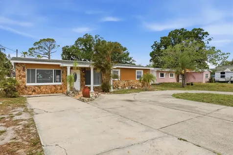 721 Bayshore Drive Tarpon Springs FL 34689