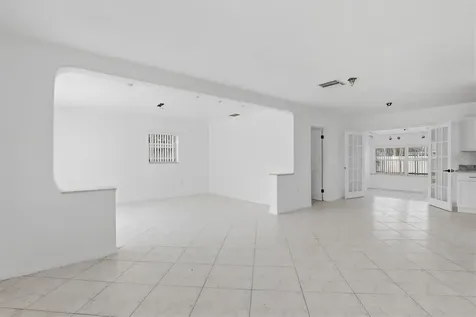 721 Bayshore Drive Tarpon Springs FL 34689