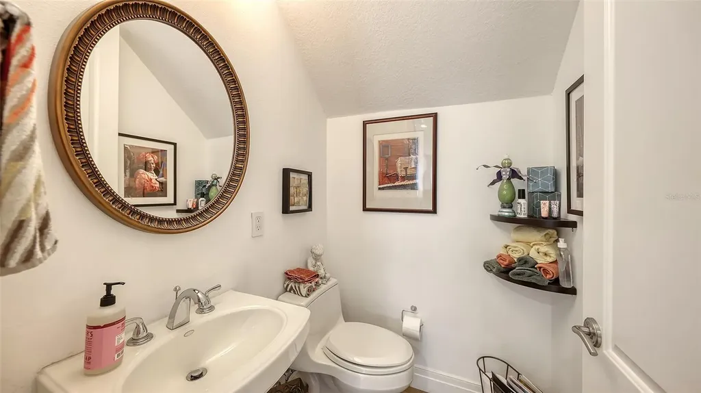 235 Cocoanut Avenue Sarasota FL 34236