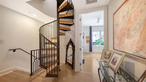 235 Cocoanut Avenue Sarasota FL 34236