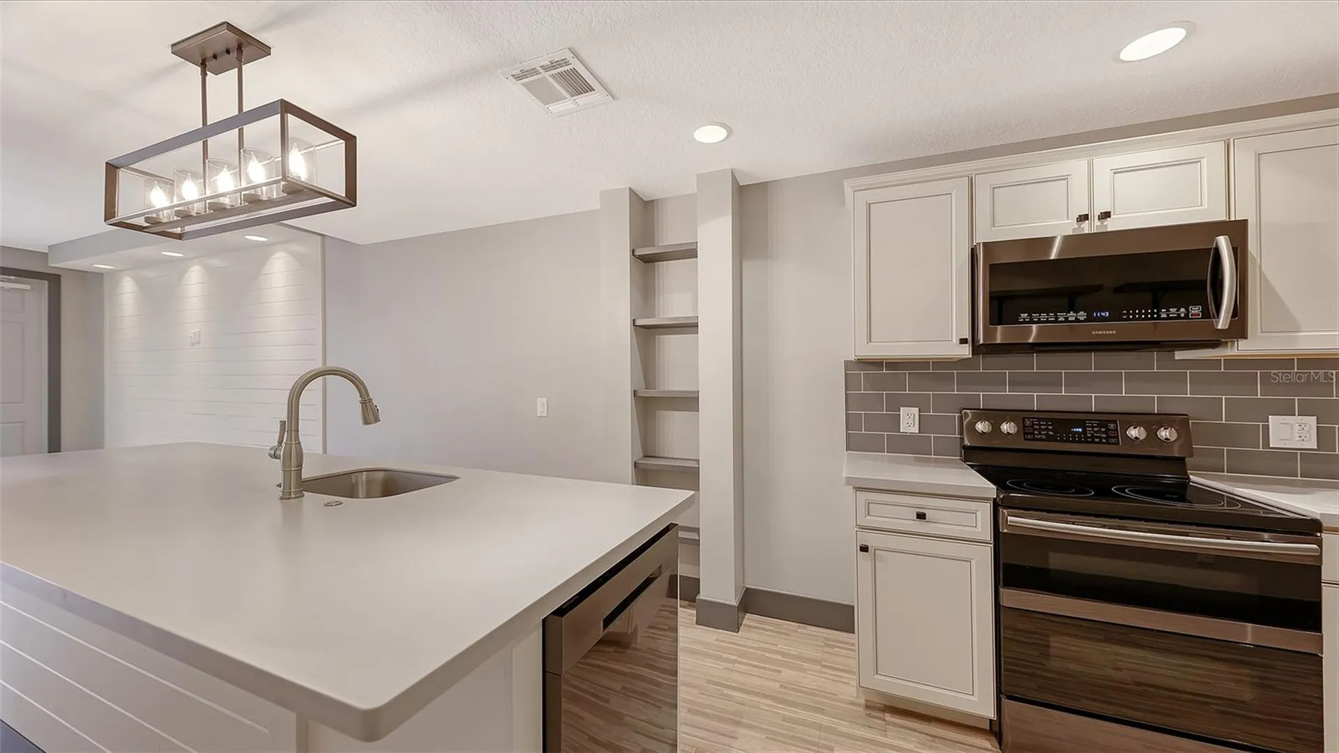 1586 Dorgali Drive Sarasota FL 34238