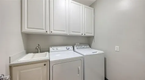1586 Dorgali Drive Sarasota FL 34238