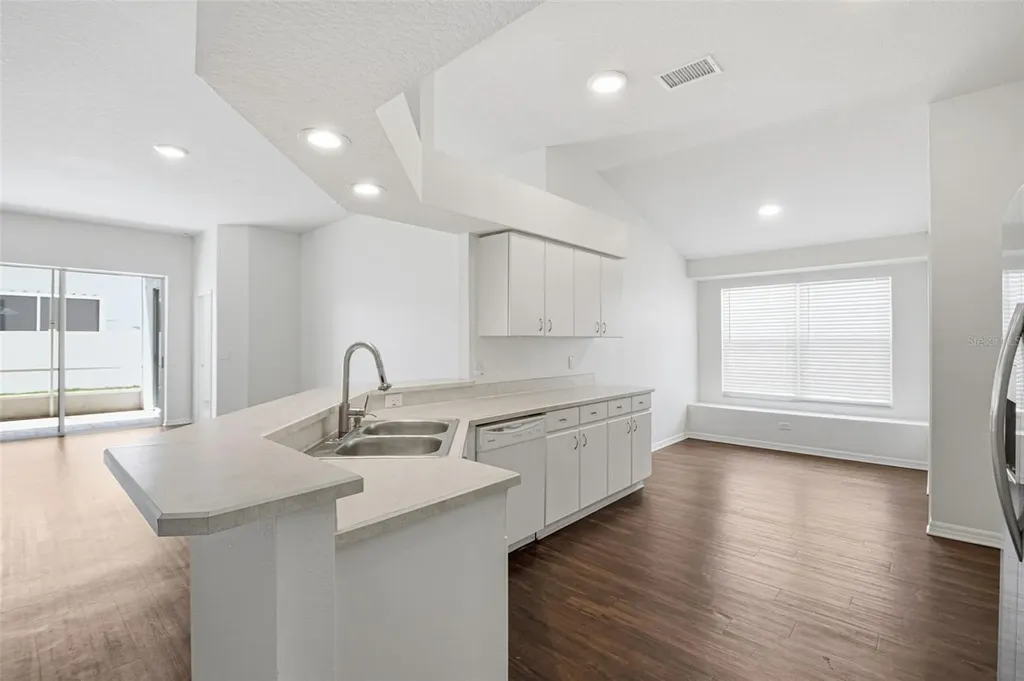 1452 Baythorn Drive Wesley Chapel FL 33543