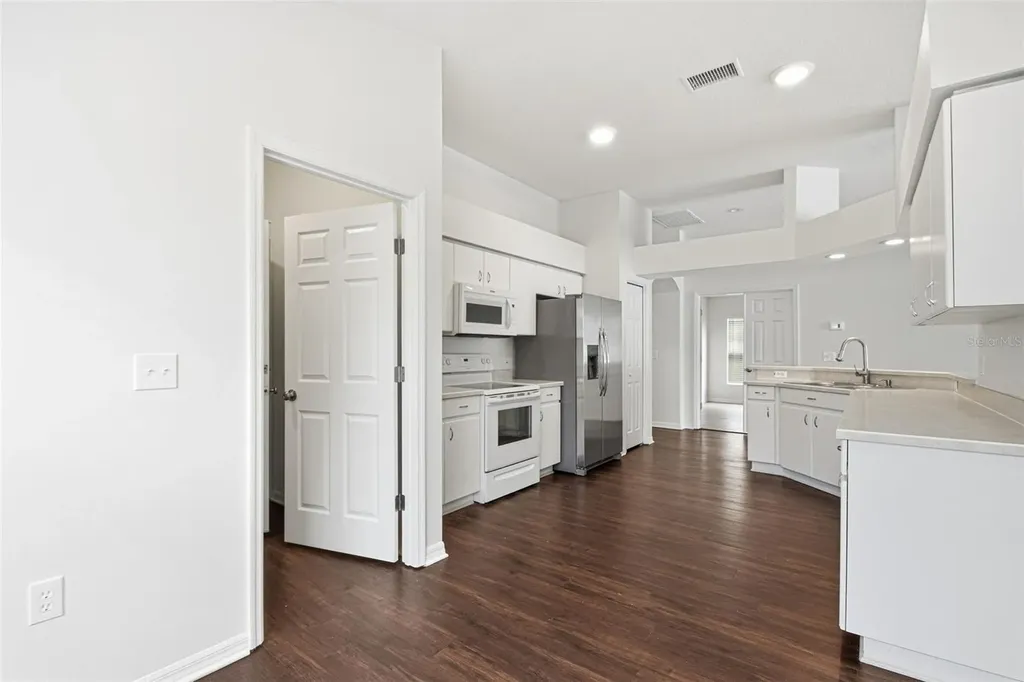 1452 Baythorn Drive Wesley Chapel FL 33543