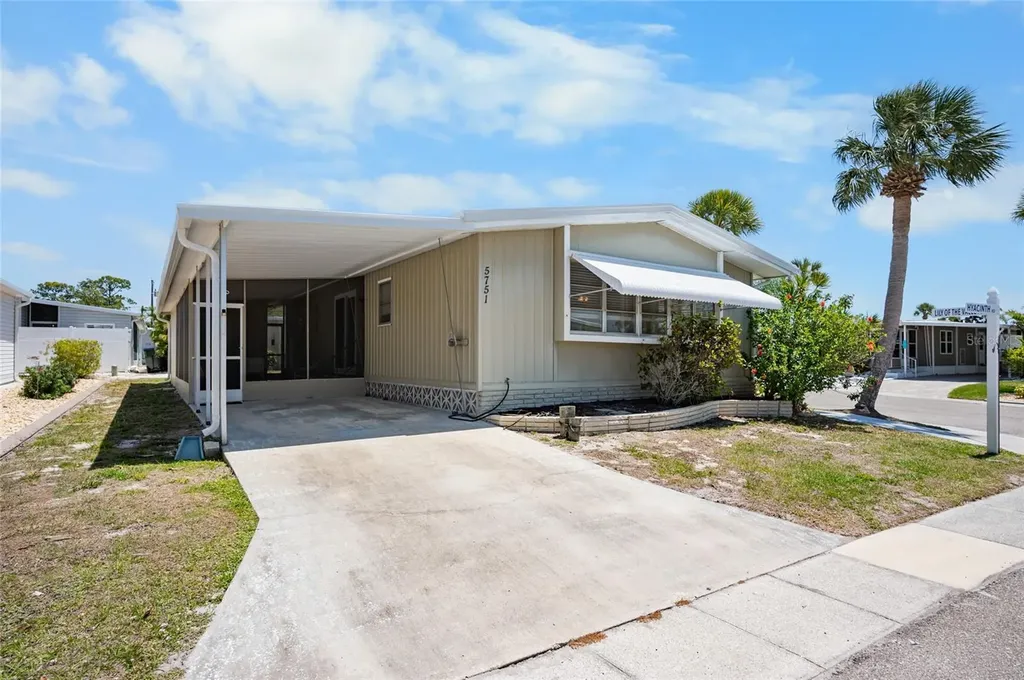 5751 Hyacinth Road Venice FL 34293