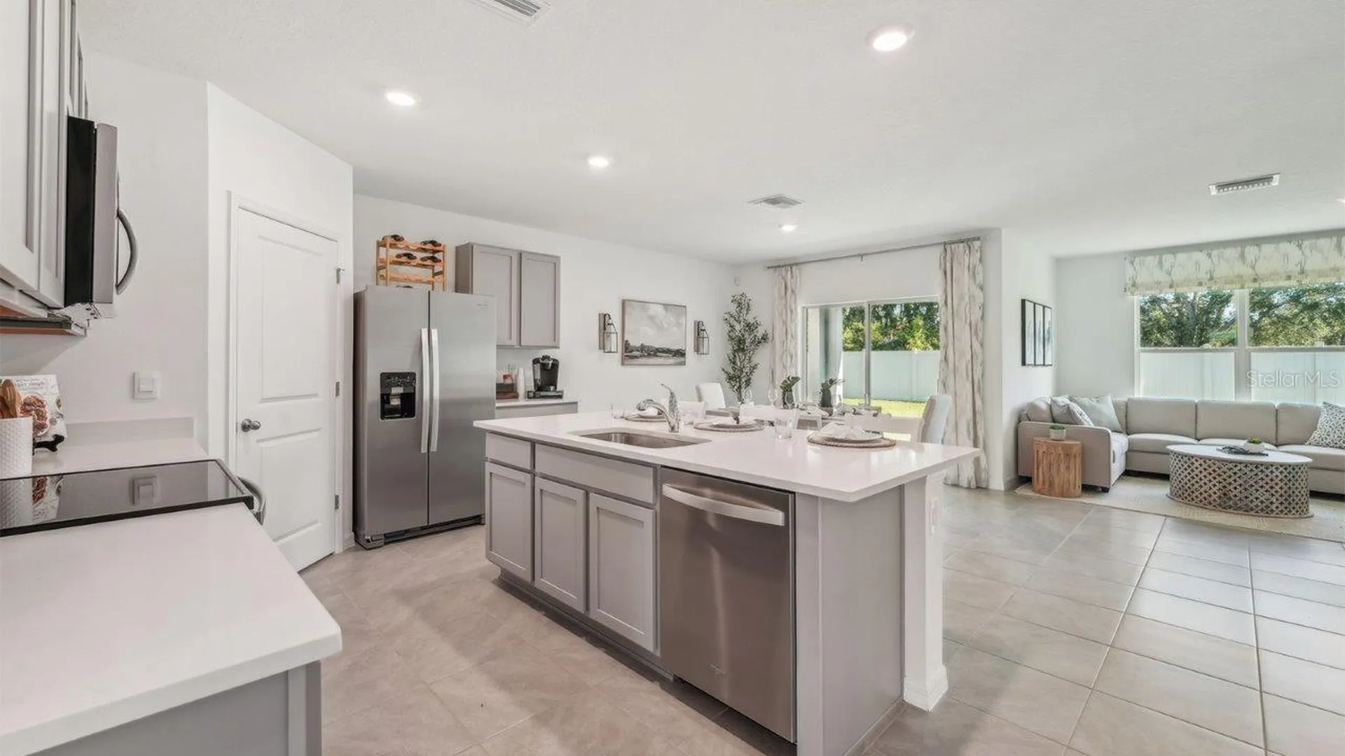 8488 Wheat Stone Drive Zephyrhills FL 33540