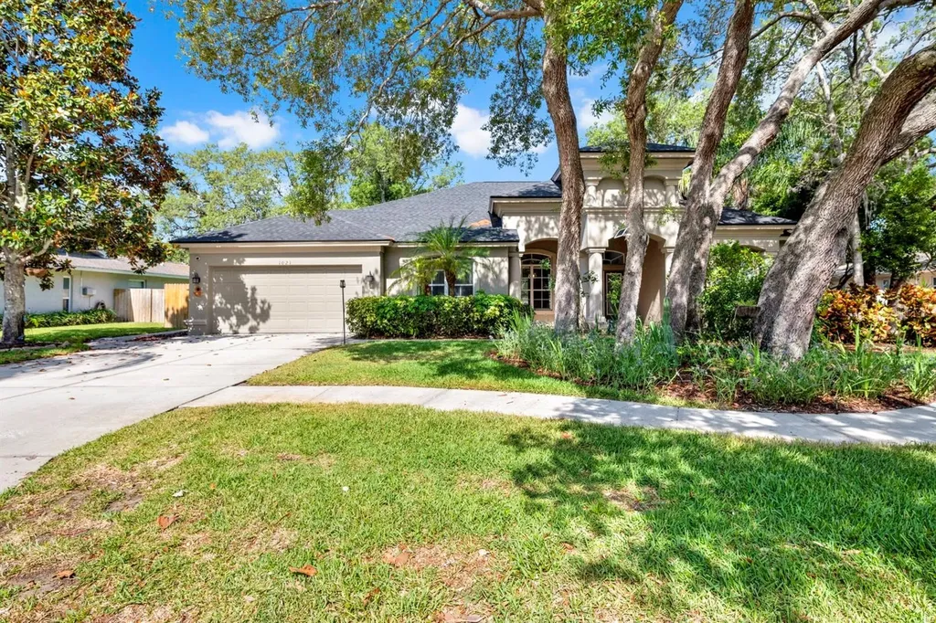 1021 Hamilton Avenue Tarpon Springs FL 34689
