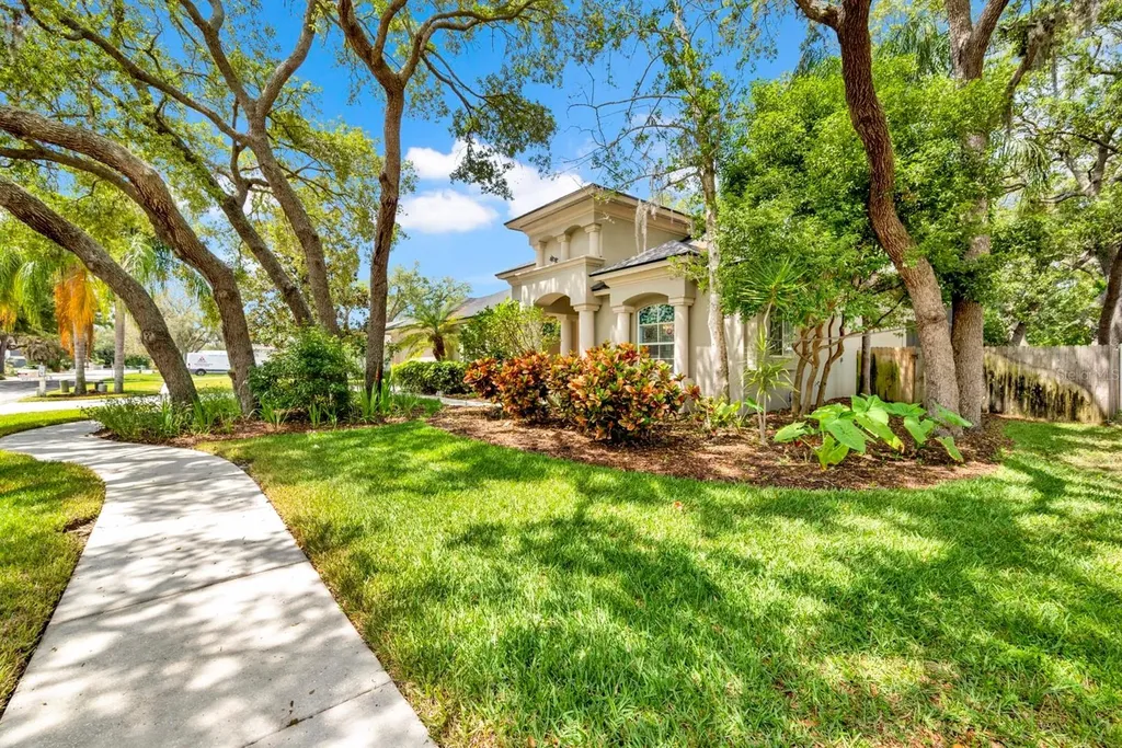 1021 Hamilton Avenue Tarpon Springs FL 34689
