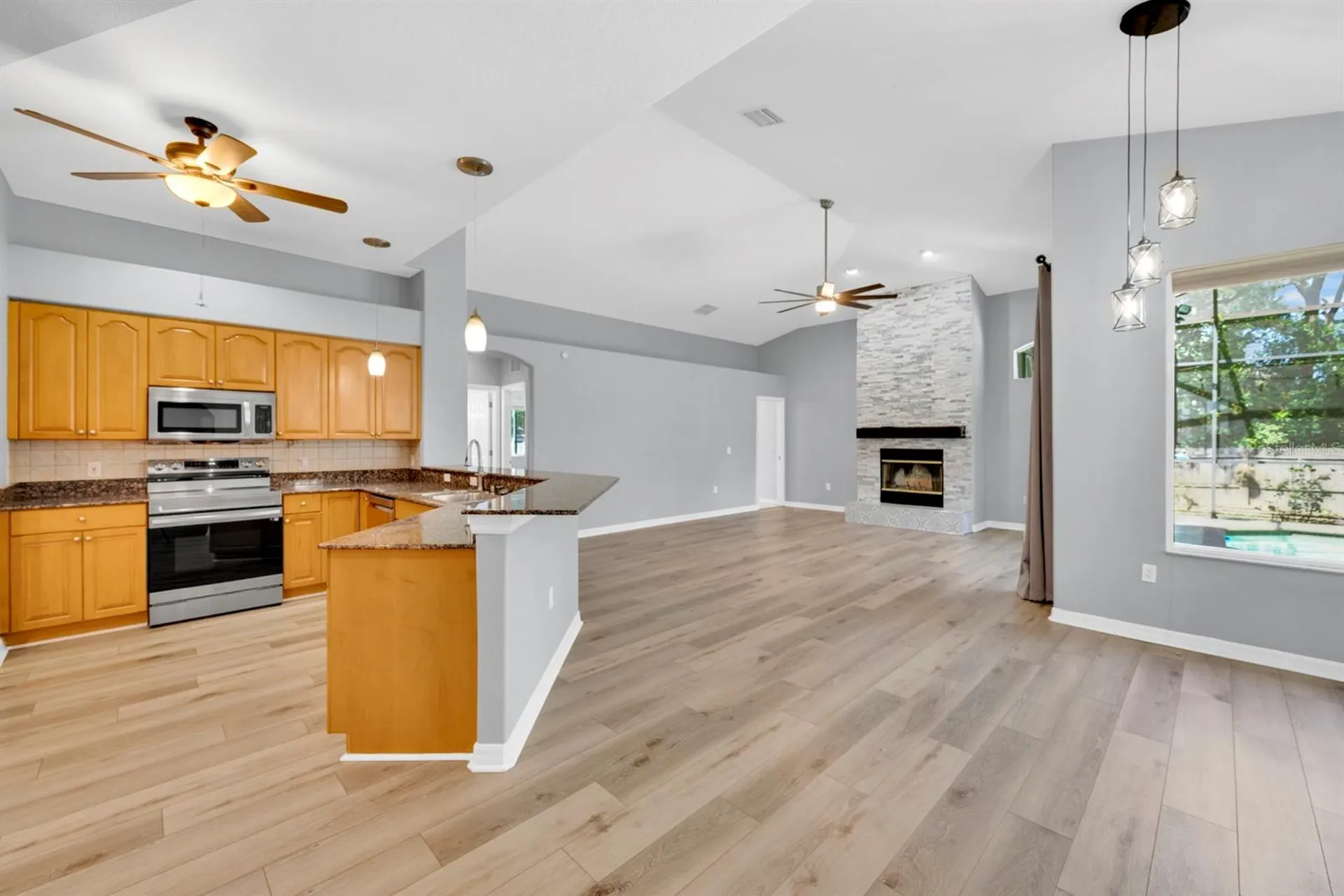 1021 Hamilton Avenue Tarpon Springs FL 34689