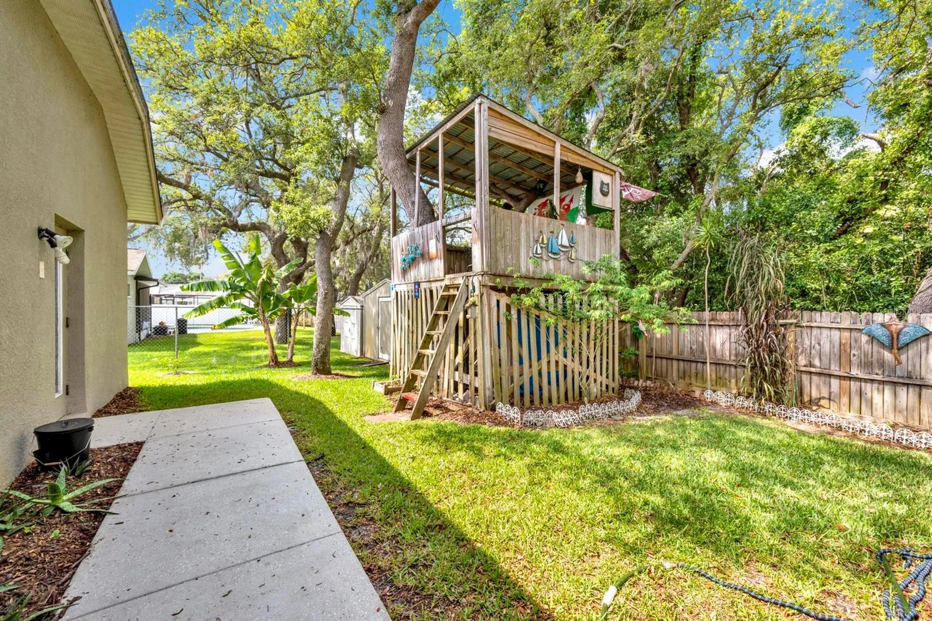 1021 Hamilton Avenue Tarpon Springs FL 34689