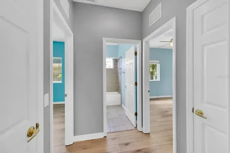 1021 Hamilton Avenue Tarpon Springs FL 34689