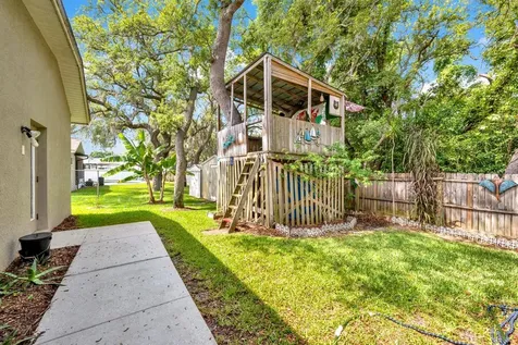 1021 Hamilton Avenue Tarpon Springs FL 34689