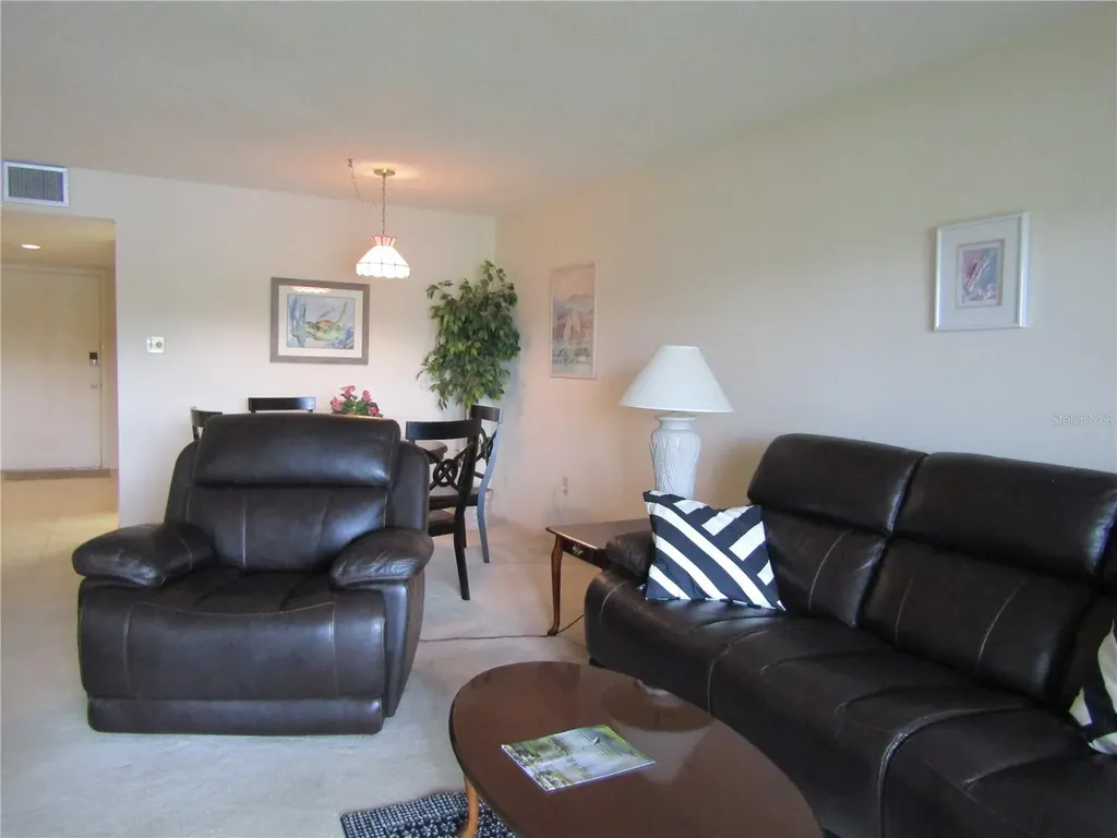 5235 Willow Links Sarasota FL 34235