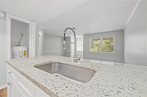 2910 S Coleman Avenue Homosassa FL 34448