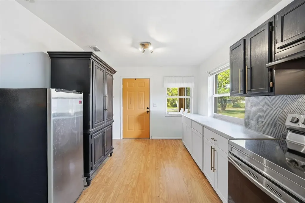 218 S East Street Leesburg FL 34748