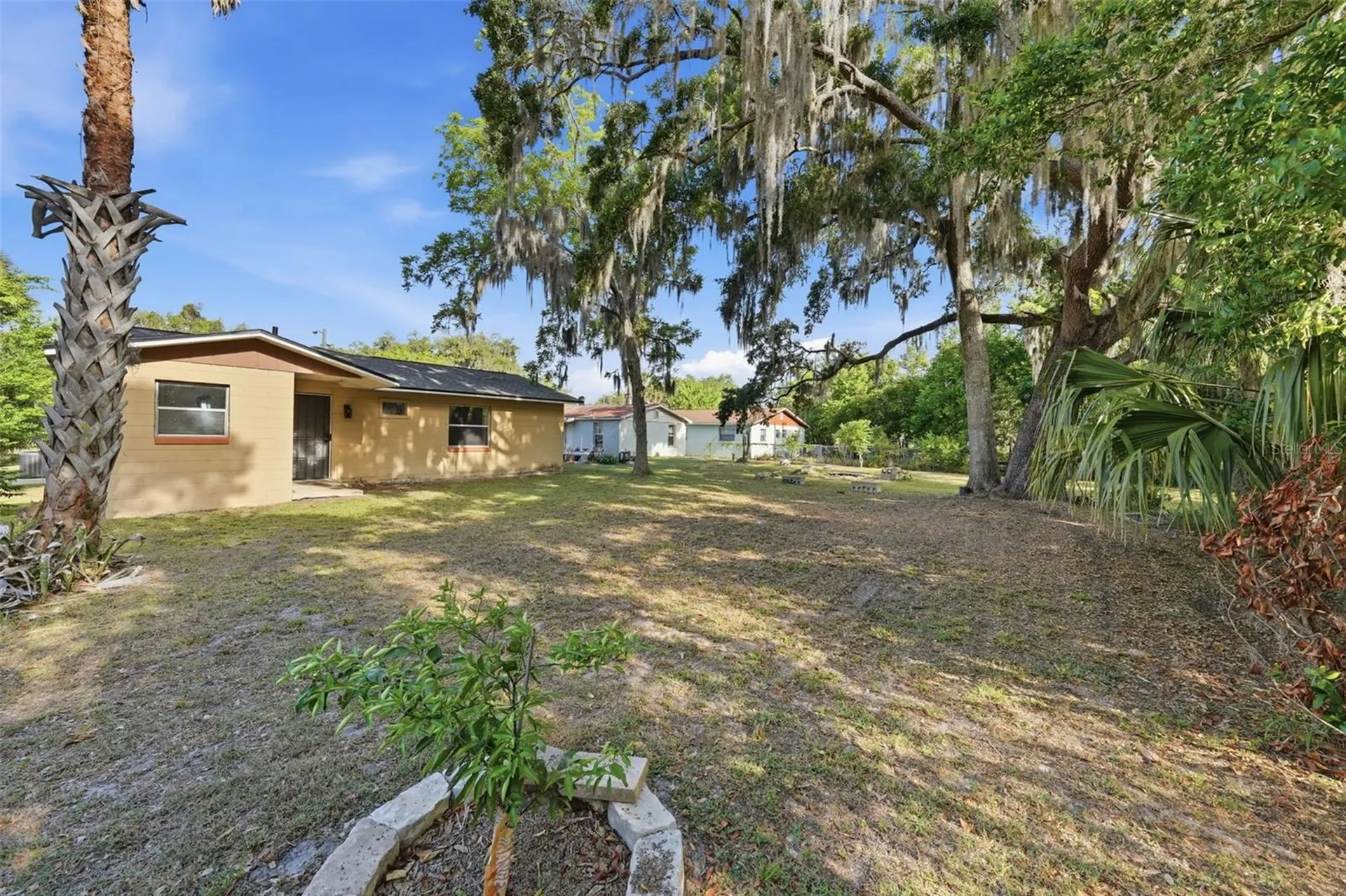 218 S East Street Leesburg FL 34748