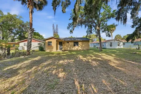218 S East Street Leesburg FL 34748