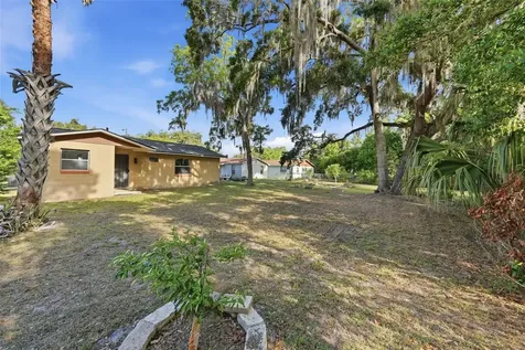 218 S East Street Leesburg FL 34748