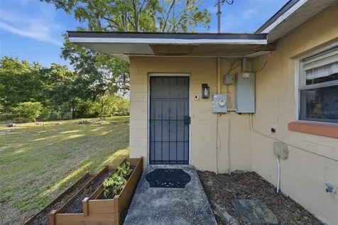218 S East Street Leesburg FL 34748