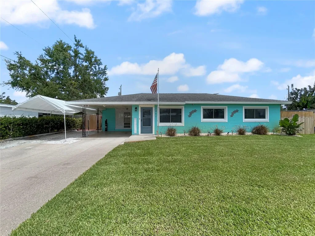 2307 Emory Avenue Bradenton FL 34207