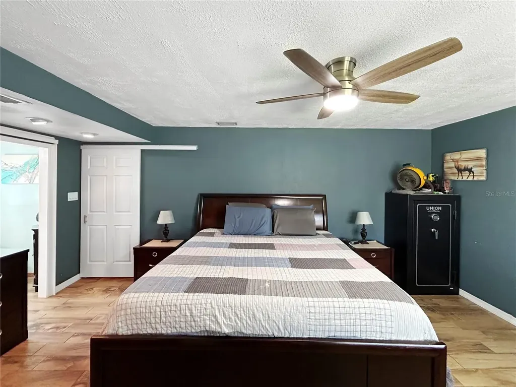2307 Emory Avenue Bradenton FL 34207