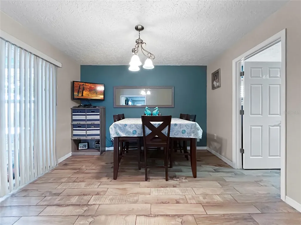 2307 Emory Avenue Bradenton FL 34207