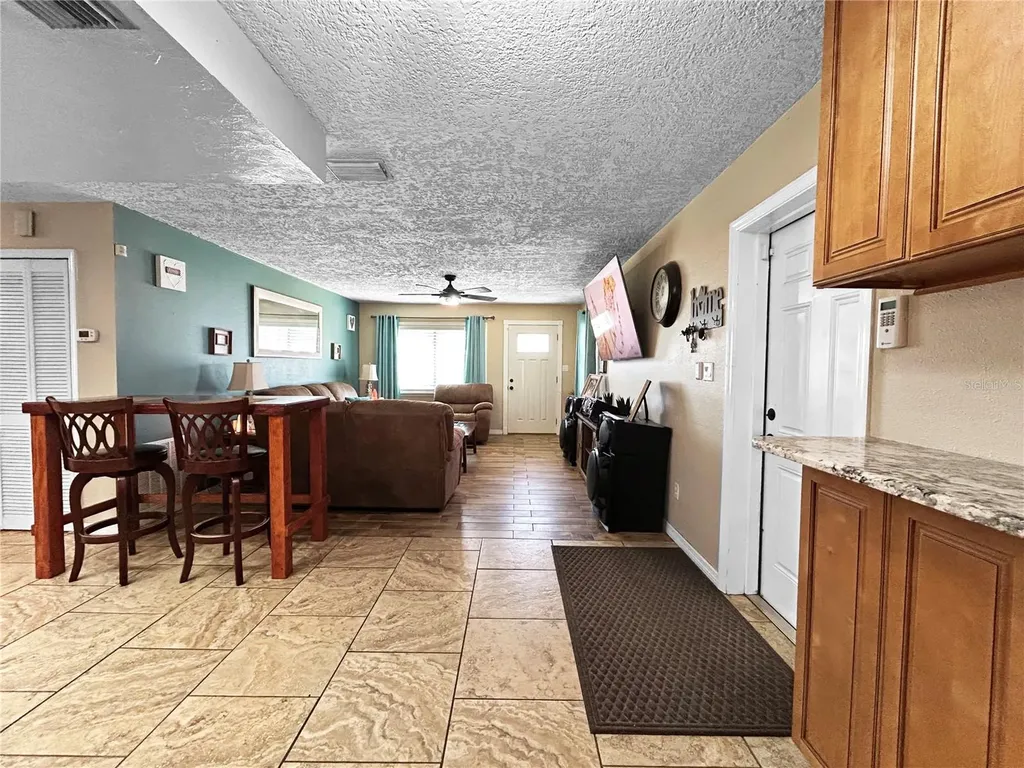 2307 Emory Avenue Bradenton FL 34207