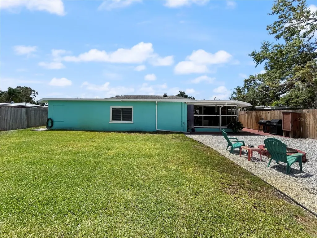 2307 Emory Avenue Bradenton FL 34207